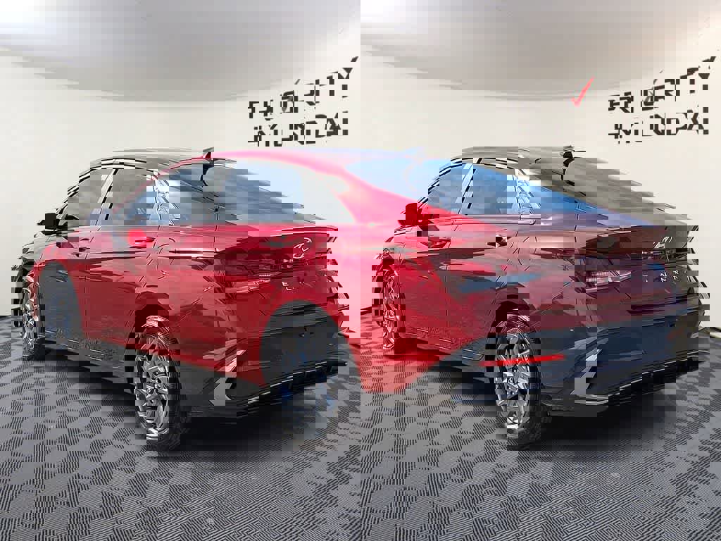 Used 2024 Hyundai Elantra SEL image 6