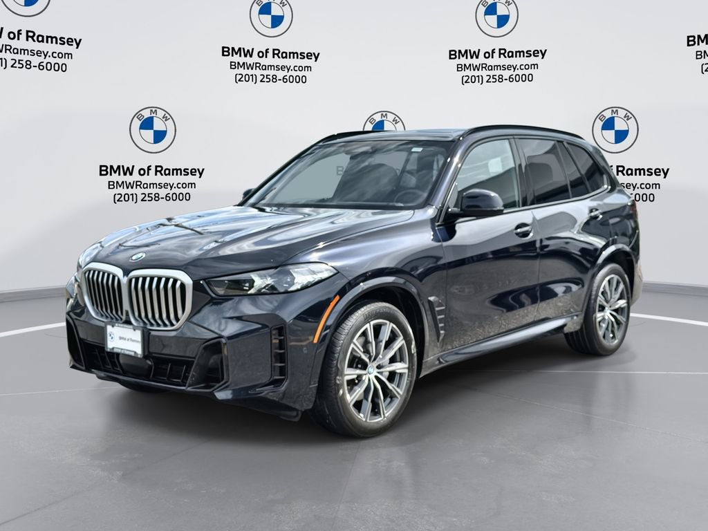 Used 2024 BMW X5 xDrive40i w/ M Sport Package AWD/4WD video 1