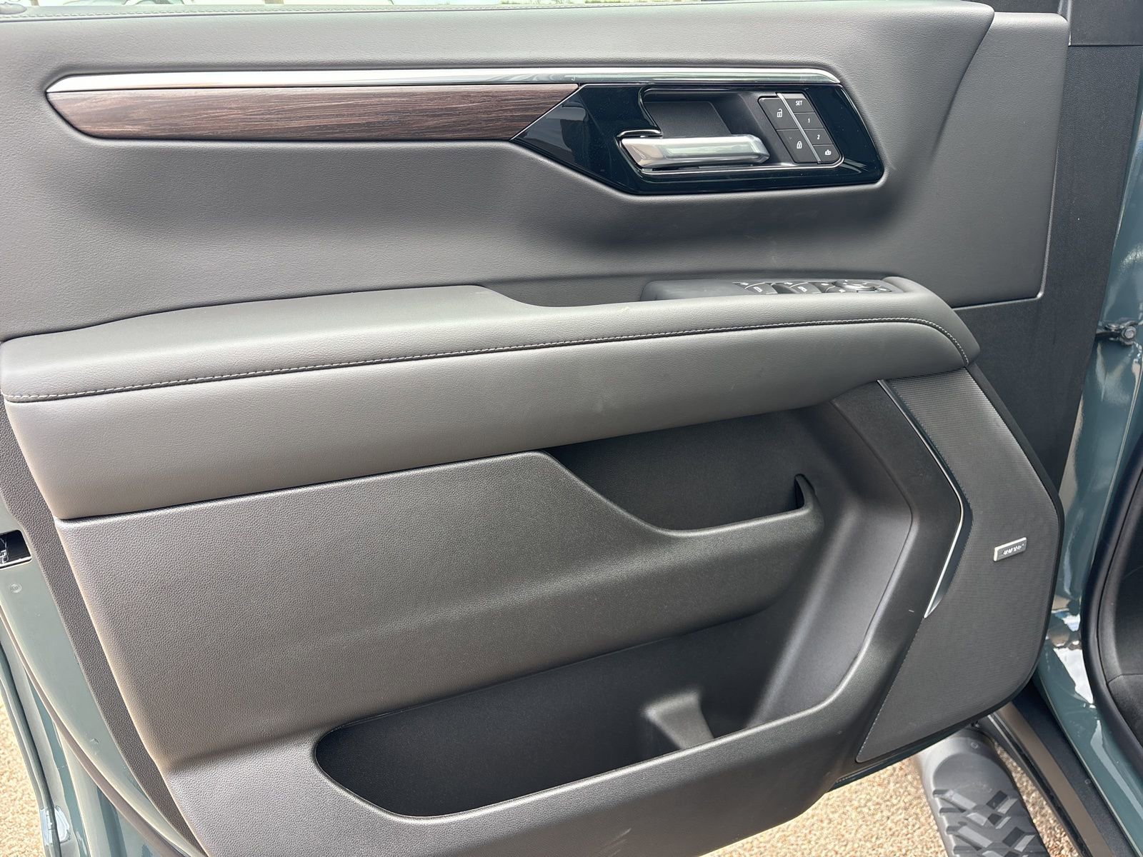 New 2026 Chevrolet Tahoe Z71 w/ Comfort Package image 9