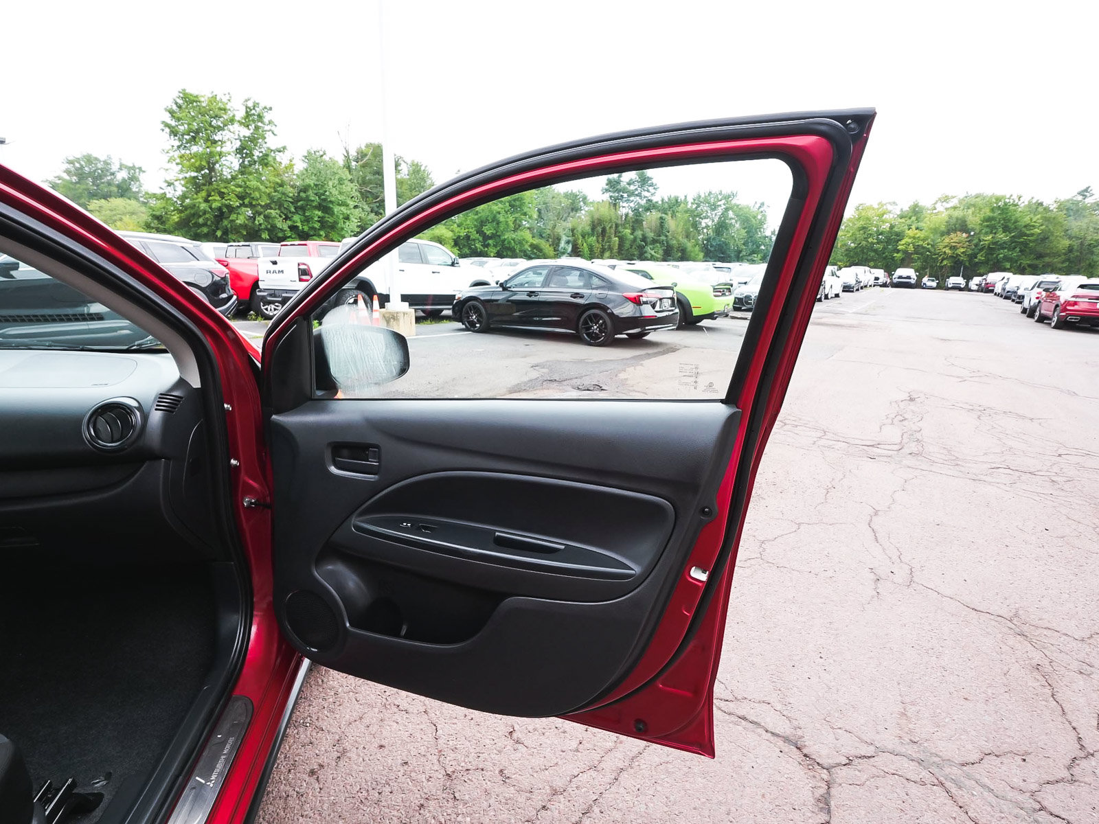 Used 2024 Mitsubishi Mirage G4 ES FWD image 13