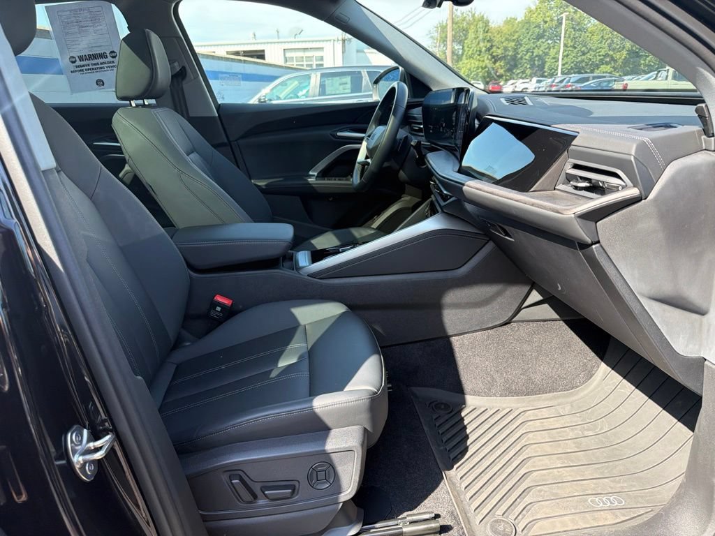 Used 2025 Audi Q5 Premium w/ Convenience Package AWD/4WD image 25