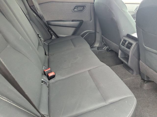 Used 2023 Nissan Rogue S image 13