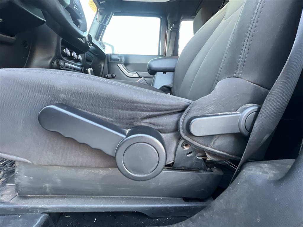 Used 2018 Jeep Wrangler Sport image 22