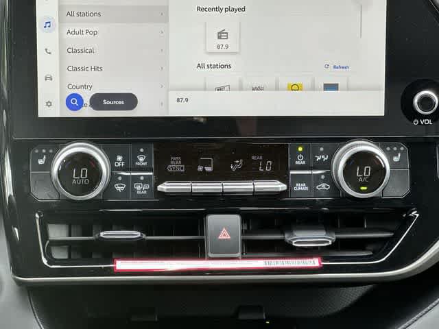 New 2024 Toyota Highlander XLE AWD/4WD image 14