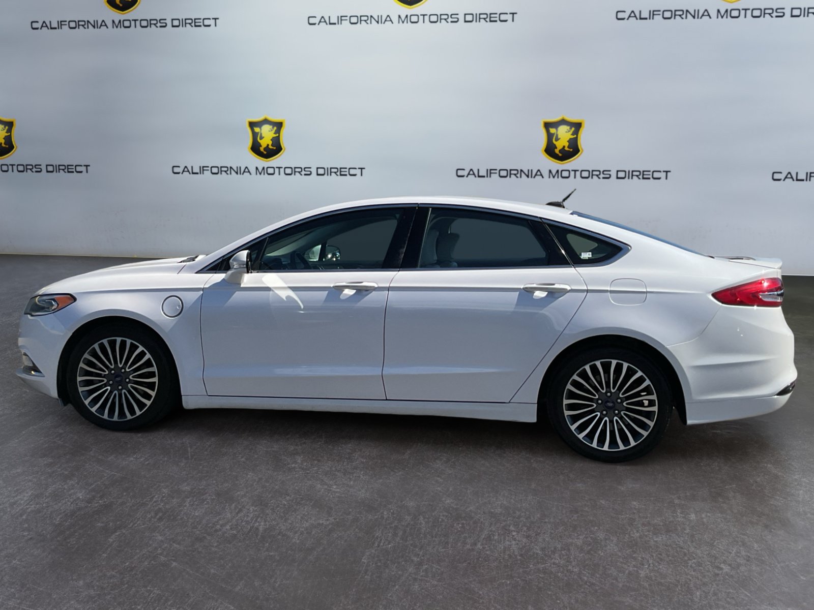 Used 2017 Ford Fusion Energi Titanium FWD image 8