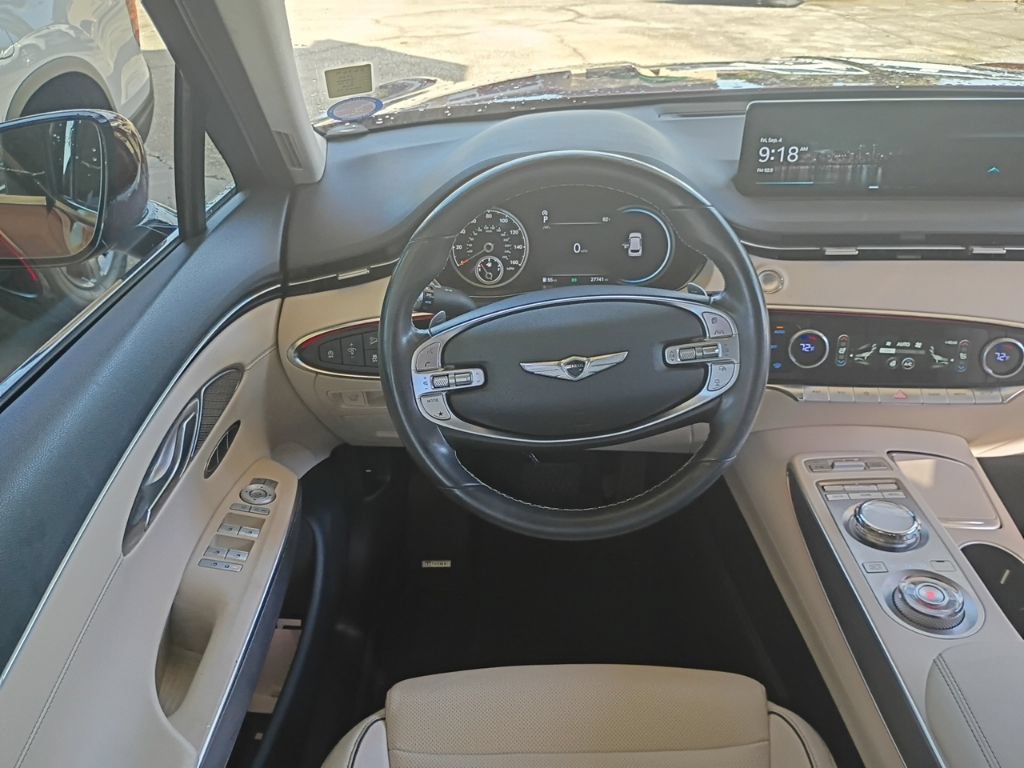 Used 2022 Genesis GV70 2.5T w/ Advanced Package AWD/4WD image 4