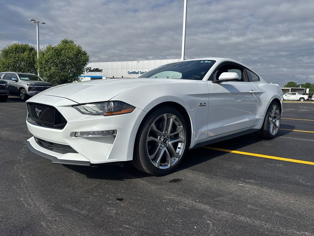 Used 2022 Ford Mustang GT Premium RWD image 2