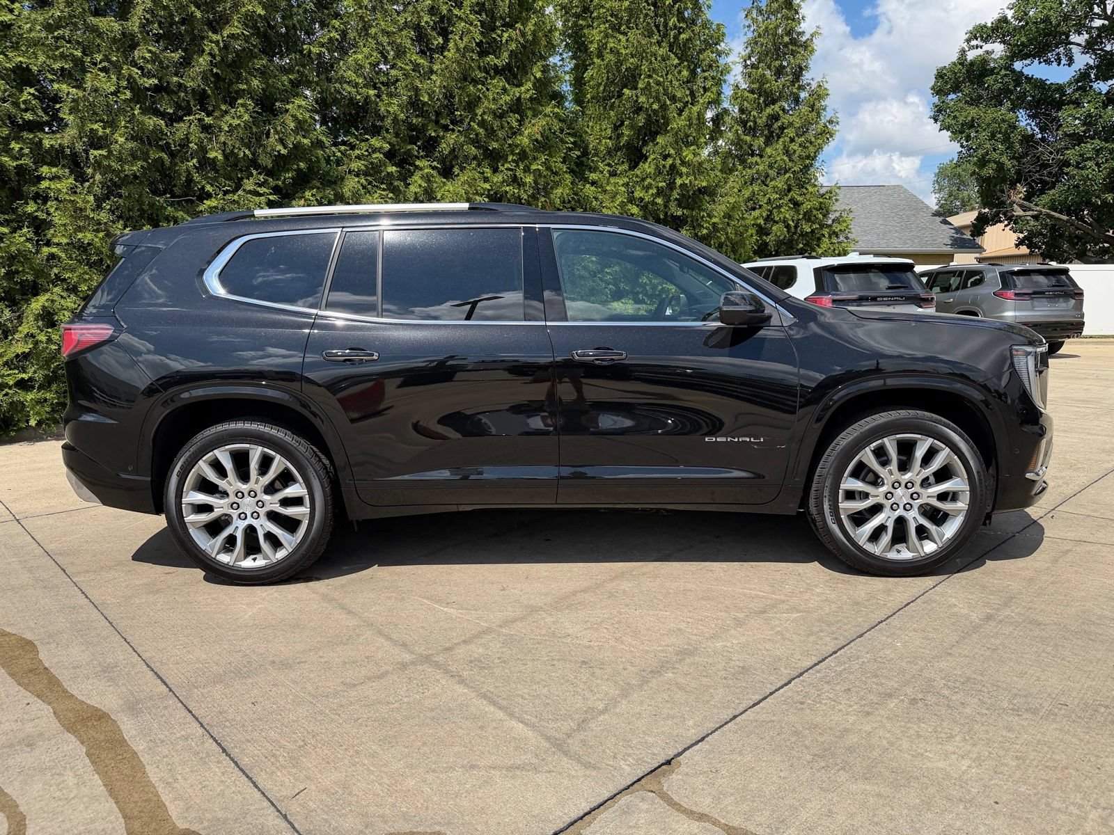 New 2026 GMC Acadia Denali w/ Super Cruise Package AWD/4WD image 34