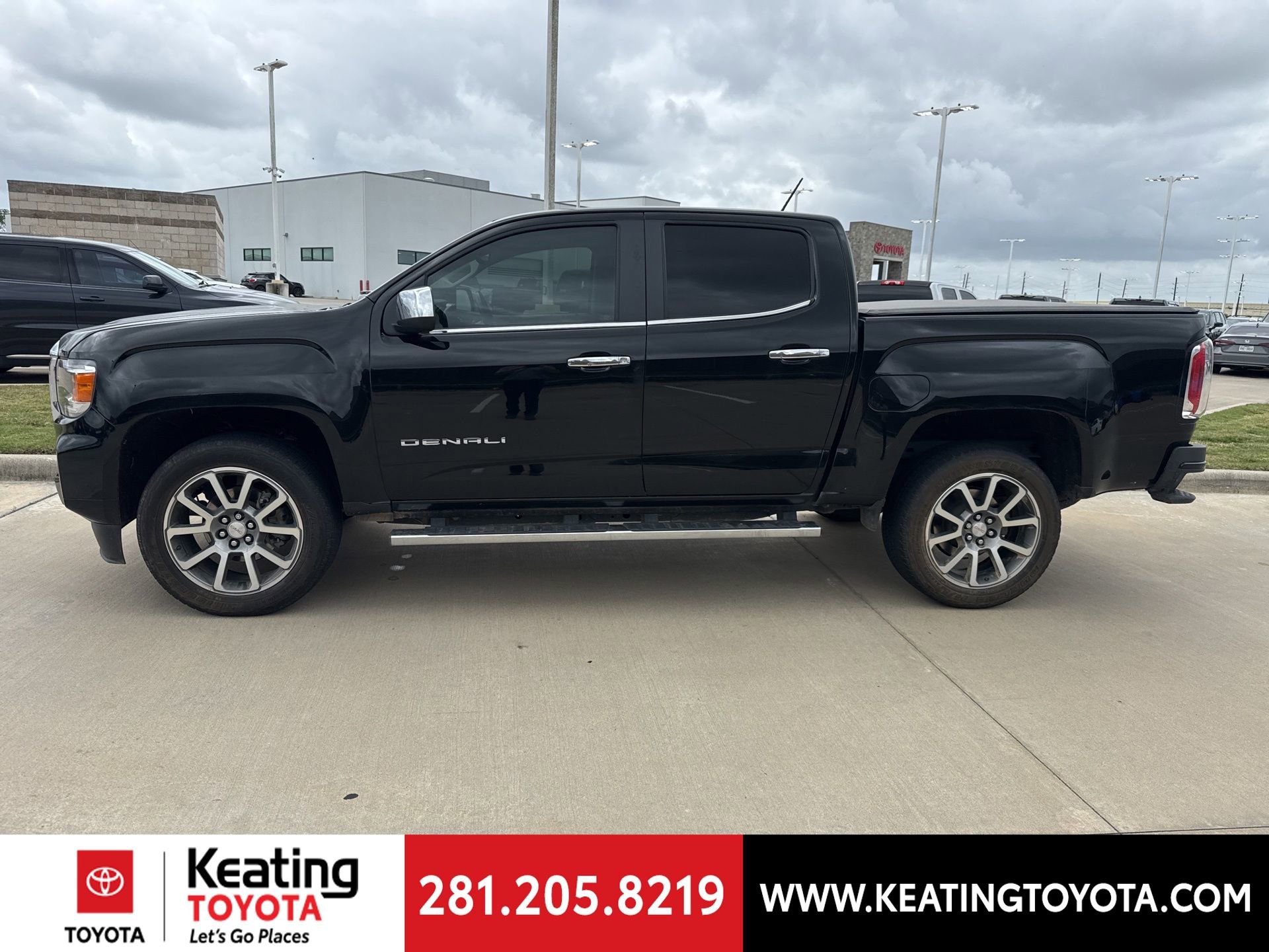 Used 2022 GMC Canyon Denali image 4