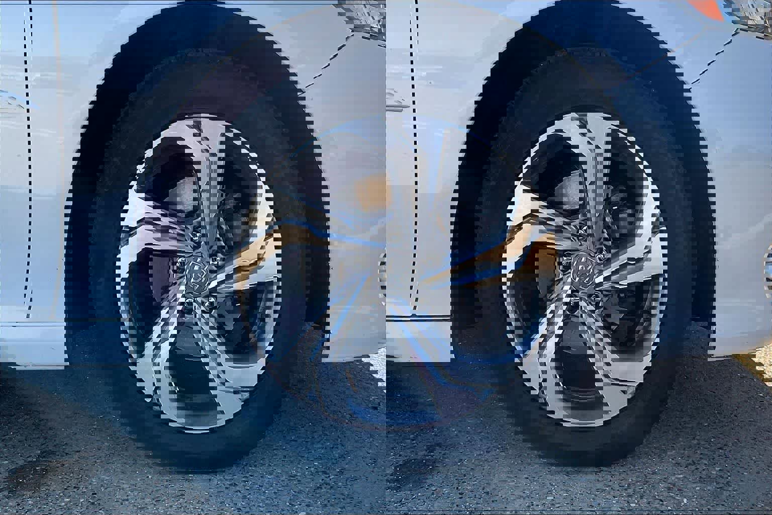 Used 2018 Honda Accord EX-L image 8