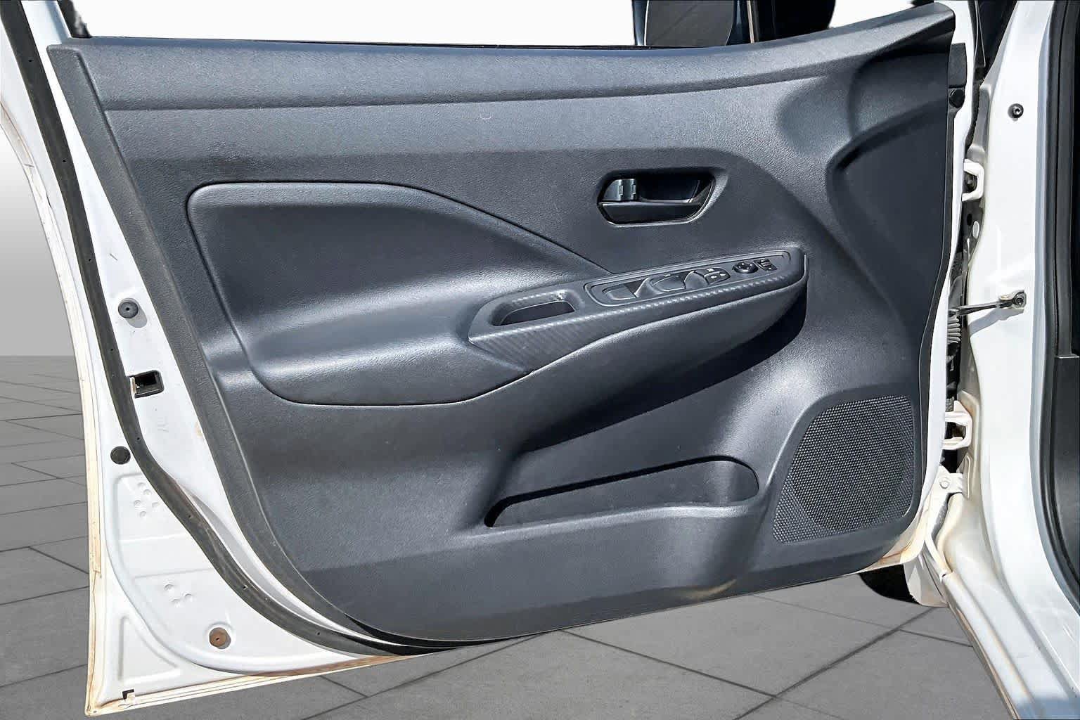 Used 2021 Nissan Versa S FWD image 24