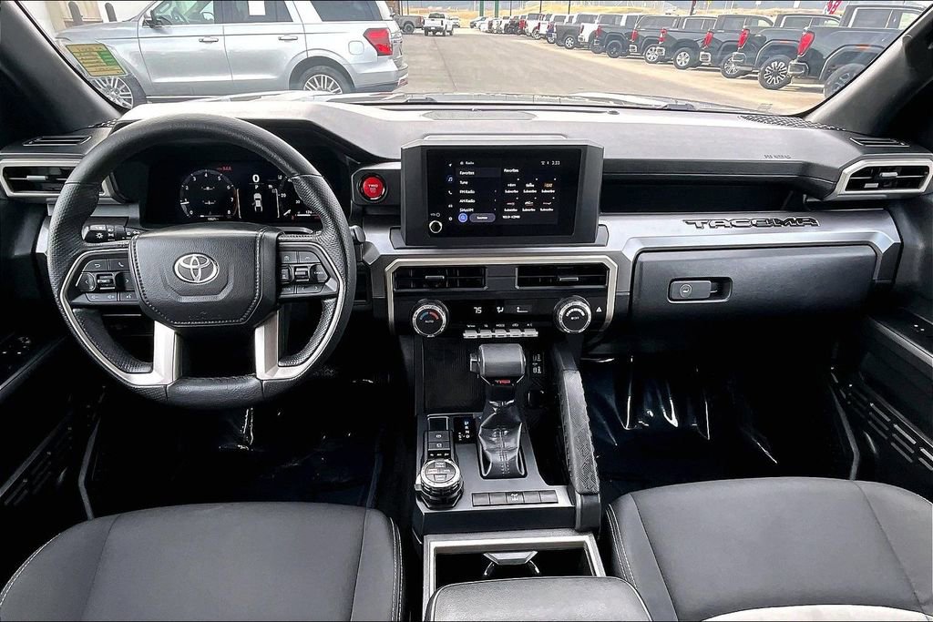 Used 2025 Toyota Tacoma TRD Off-Road image 16