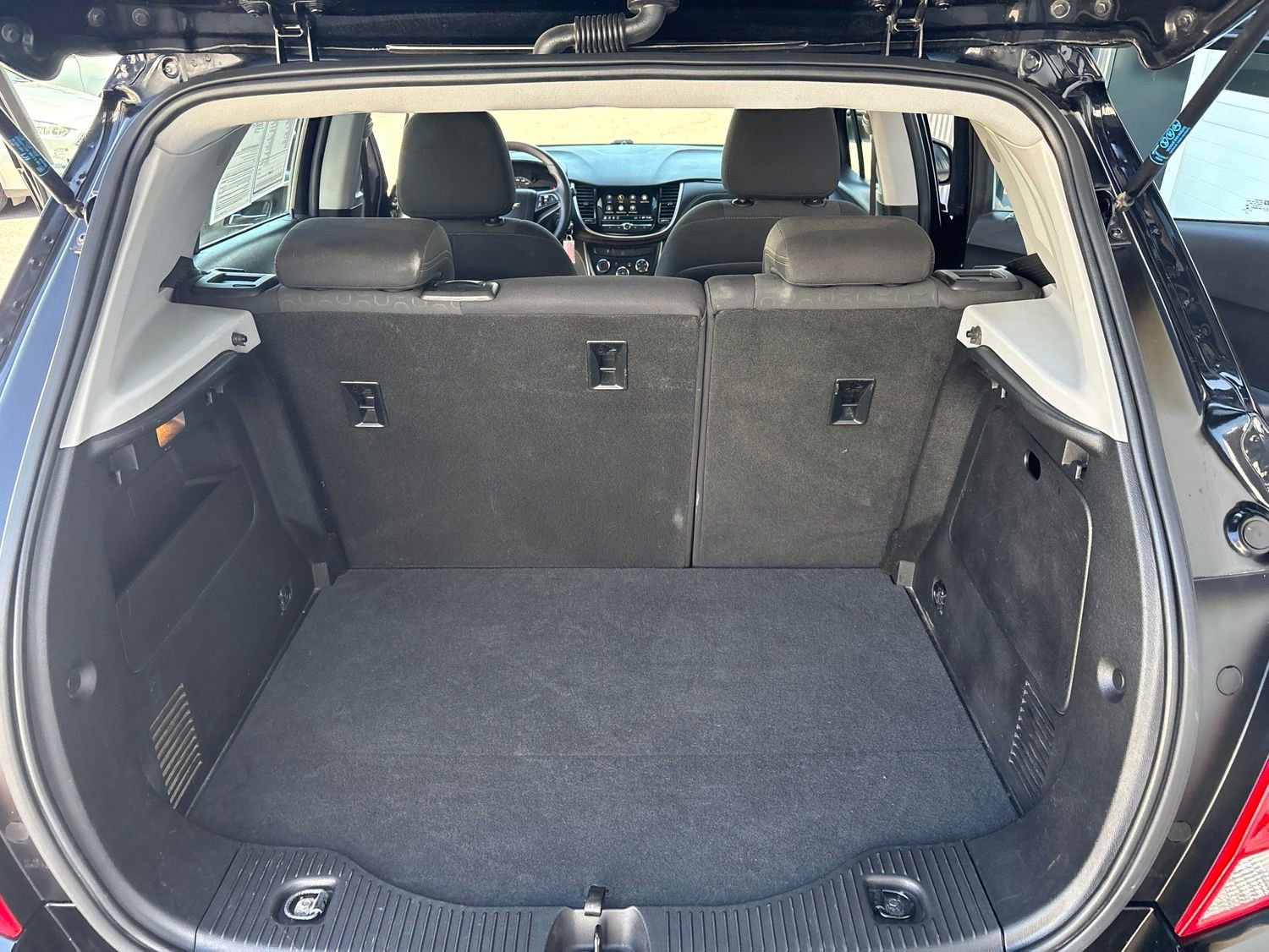Used 2018 Chevrolet Trax LS FWD image 14