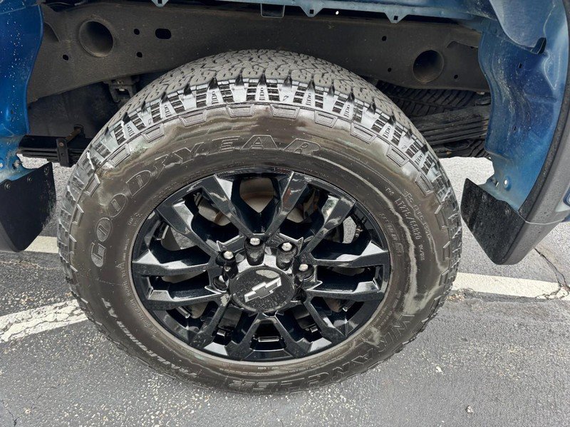 Used 2025 Chevrolet Silverado 2500 Custom w/ Custom Blackout Package AWD/4WD image 6
