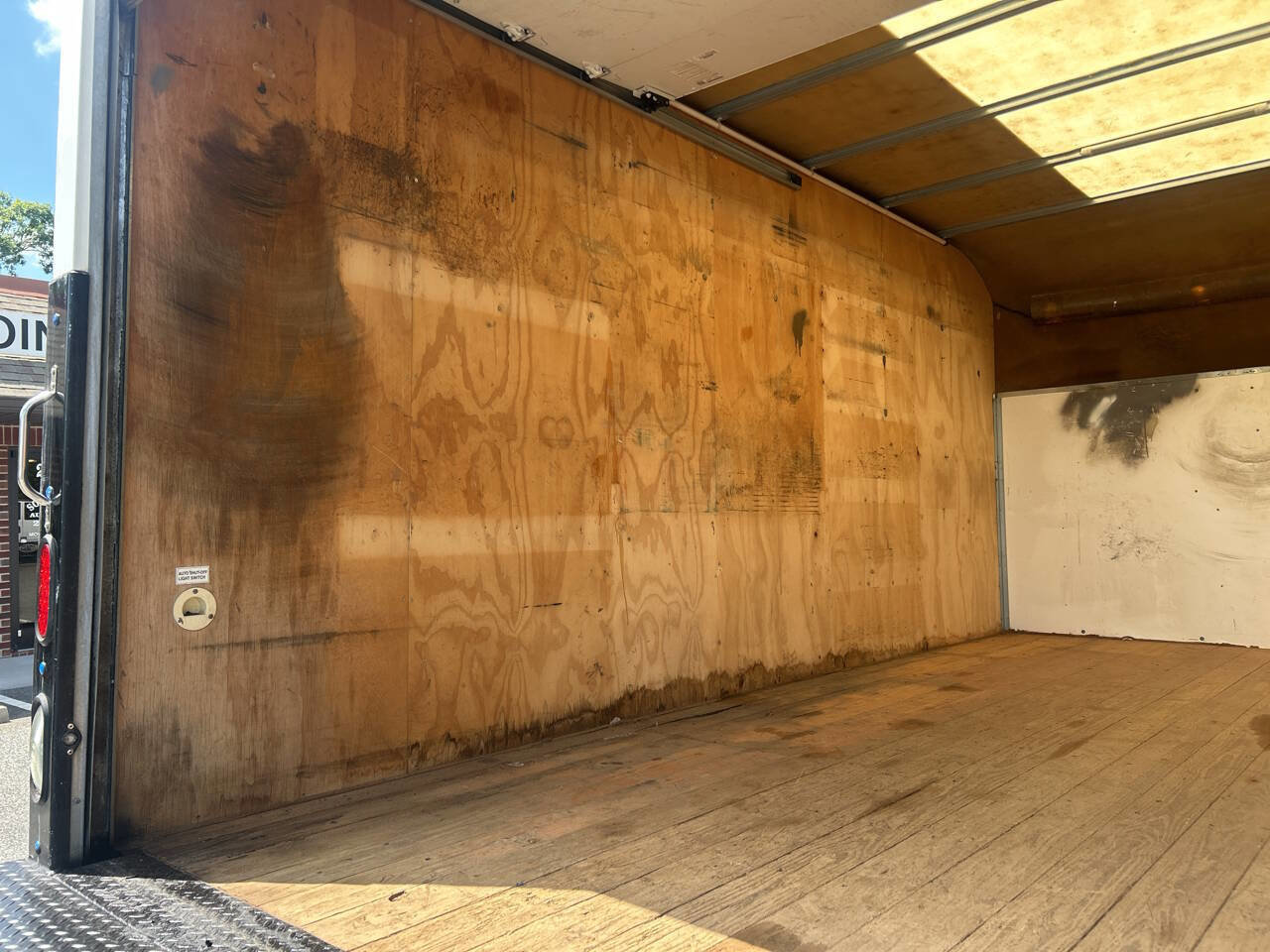 Used 2018 Chevrolet Express 3500 w/ Power Convenience Package image 27