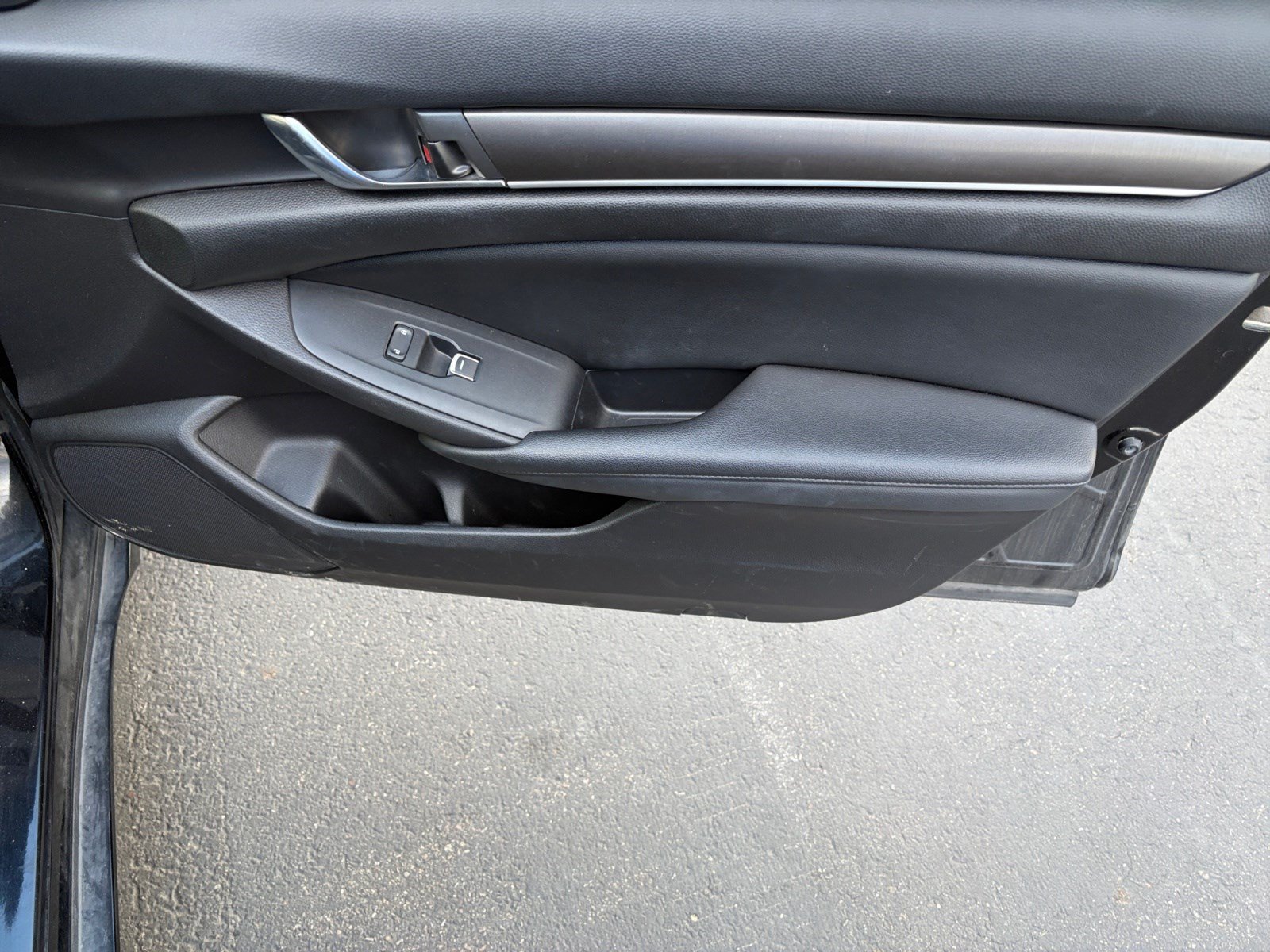 Used 2019 Honda Accord LX image 16