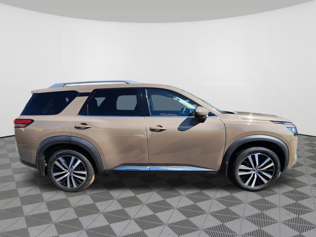 Certified 2024 Nissan Pathfinder Platinum w/ Cargo Package AWD/4WD image 6
