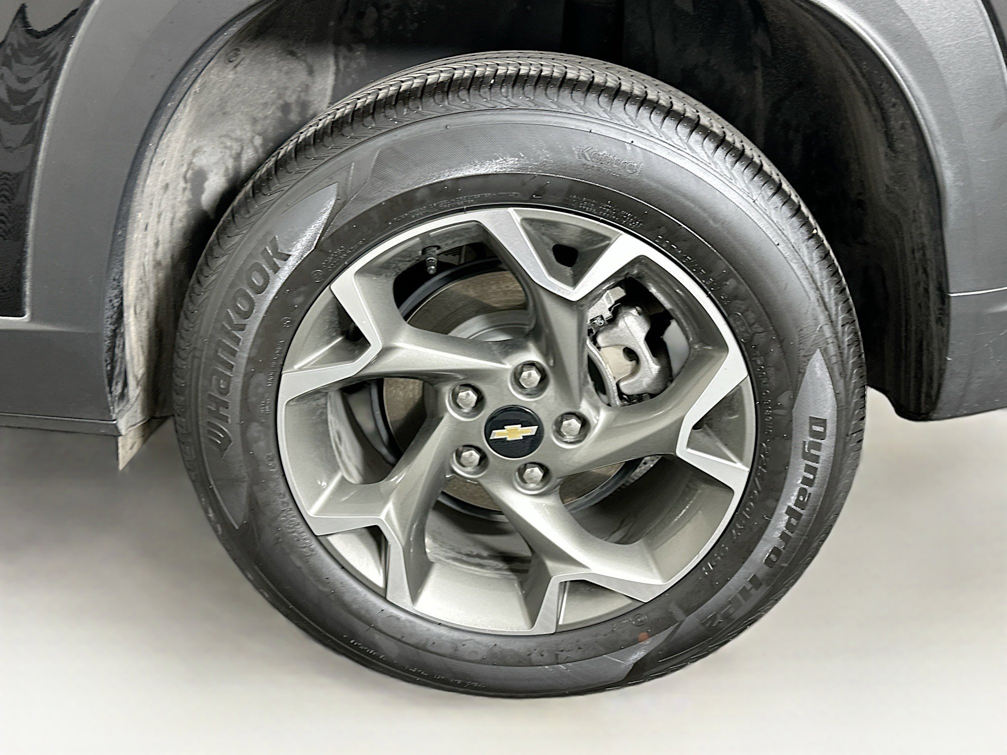 Used 2025 Chevrolet Trax LT image 11