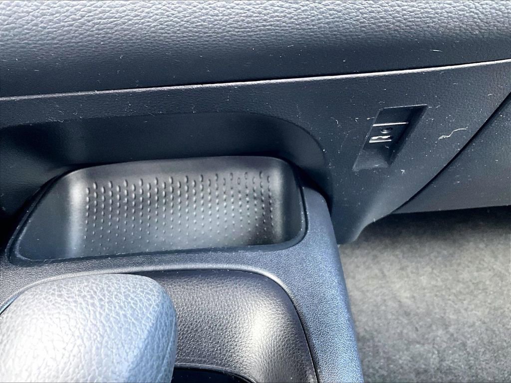 Used 2020 Toyota Corolla LE FWD image 27