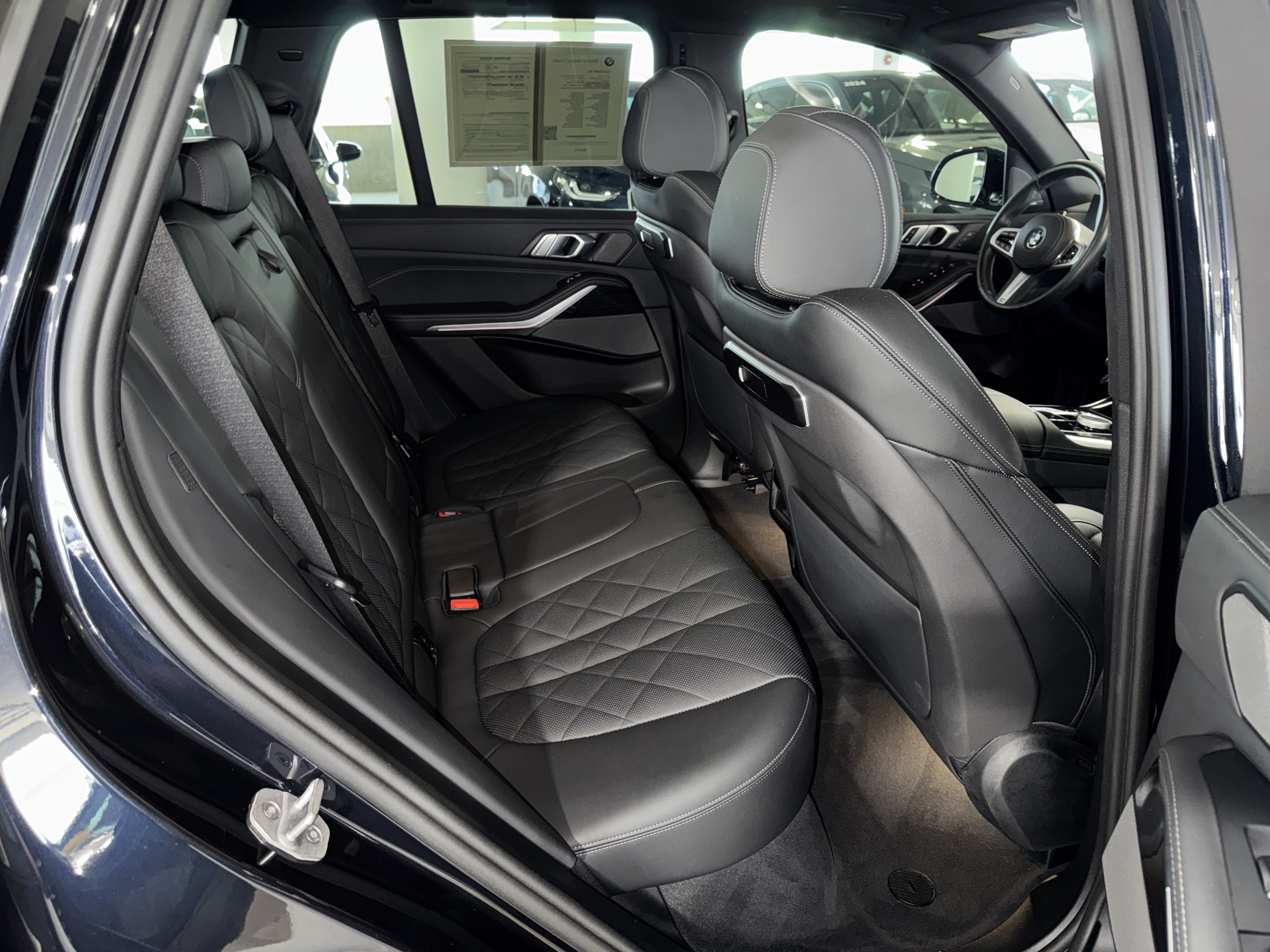 Used 2025 BMW X5 xDrive40i w/ M Sport Package AWD/4WD image 12