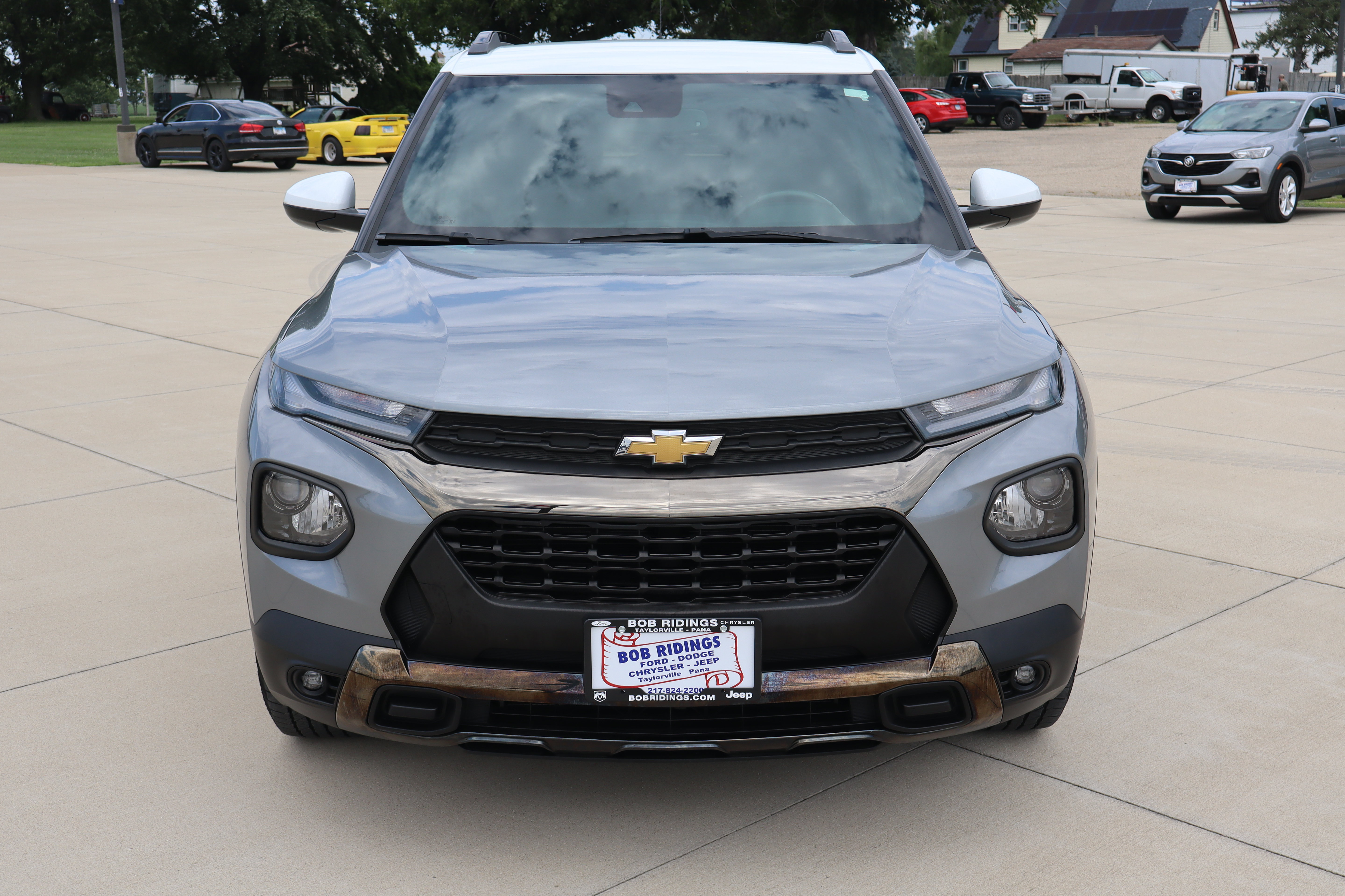 Used 2023 Chevrolet TrailBlazer ACTIV w/ Convenience Package FWD image 2