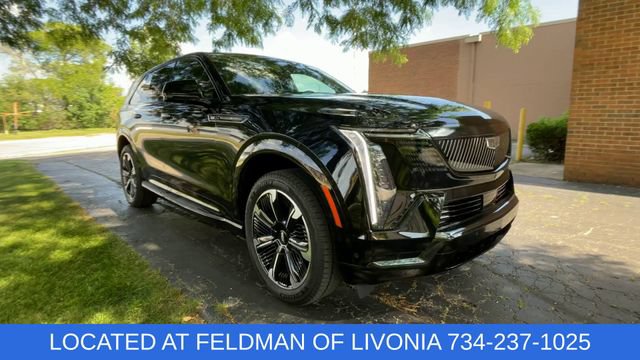 Used 2025 Cadillac Escalade IQ Sport 1 w/ Smart Trailering package AWD/4WD image 2