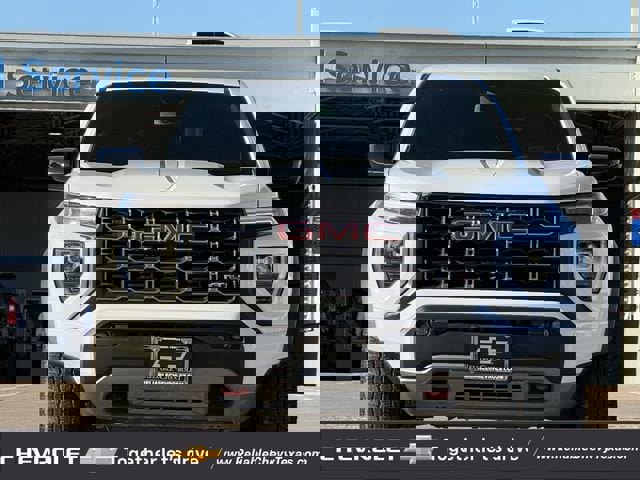 Certified 2025 GMC Canyon AT4 w/ LPO, Off Road Lift Package image 3