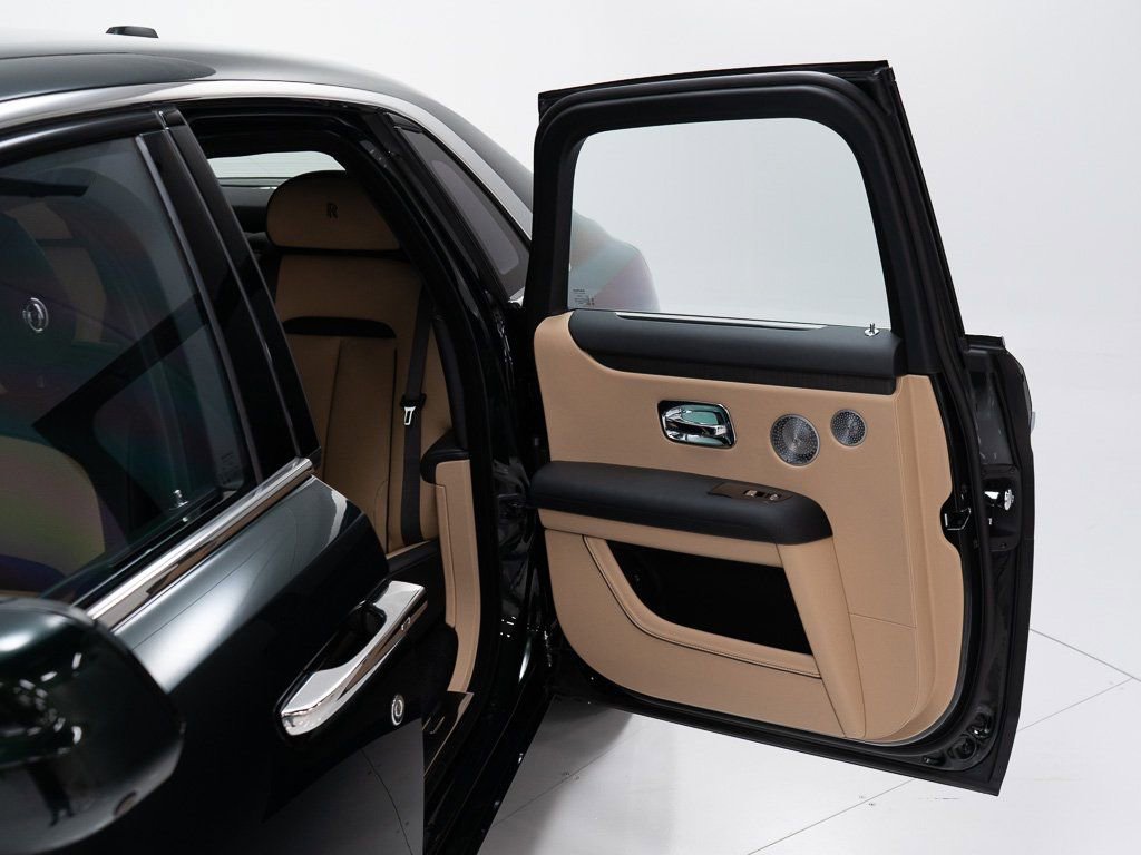 Used 2025 Rolls-Royce Ghost image 22