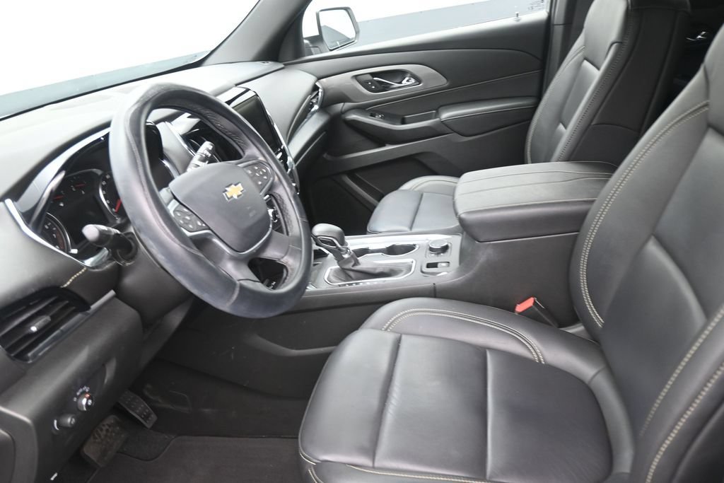 Used 2023 Chevrolet Traverse LT FWD image 12