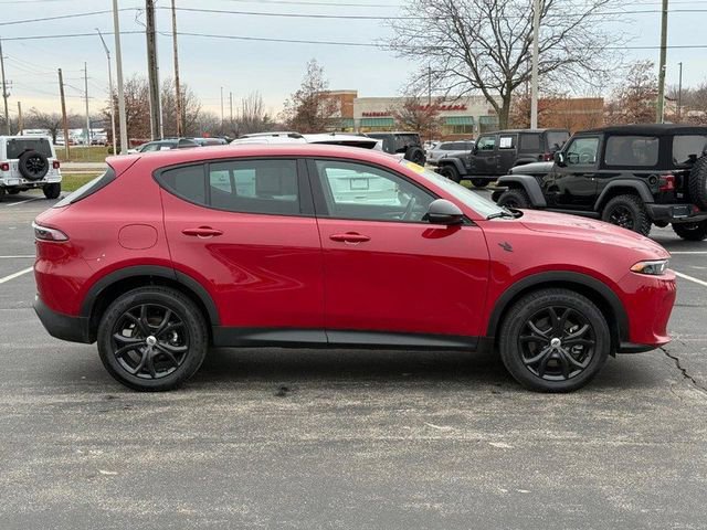 Used 2025 Dodge Hornet GT w/ GT Blacktop Package image 2