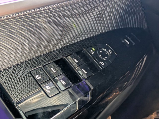 Used 2024 BMW 760i xDrive w/ Premium Package 2 image 19