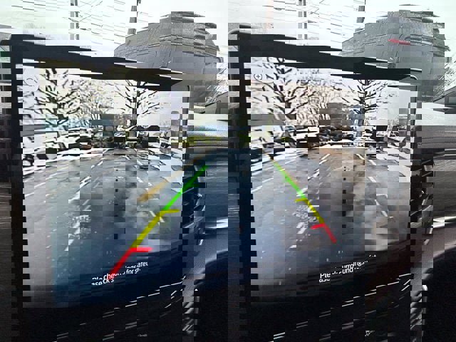 Used 2024 Ford Expedition Limited image 17