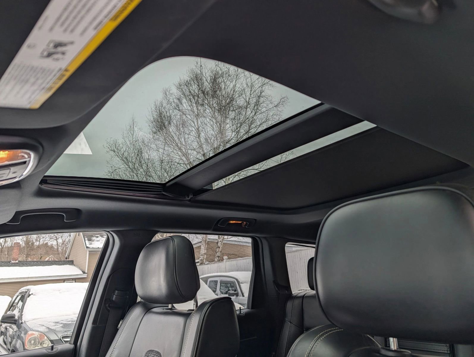Used 2015 Jeep Grand Cherokee Overland AWD/4WD image 13