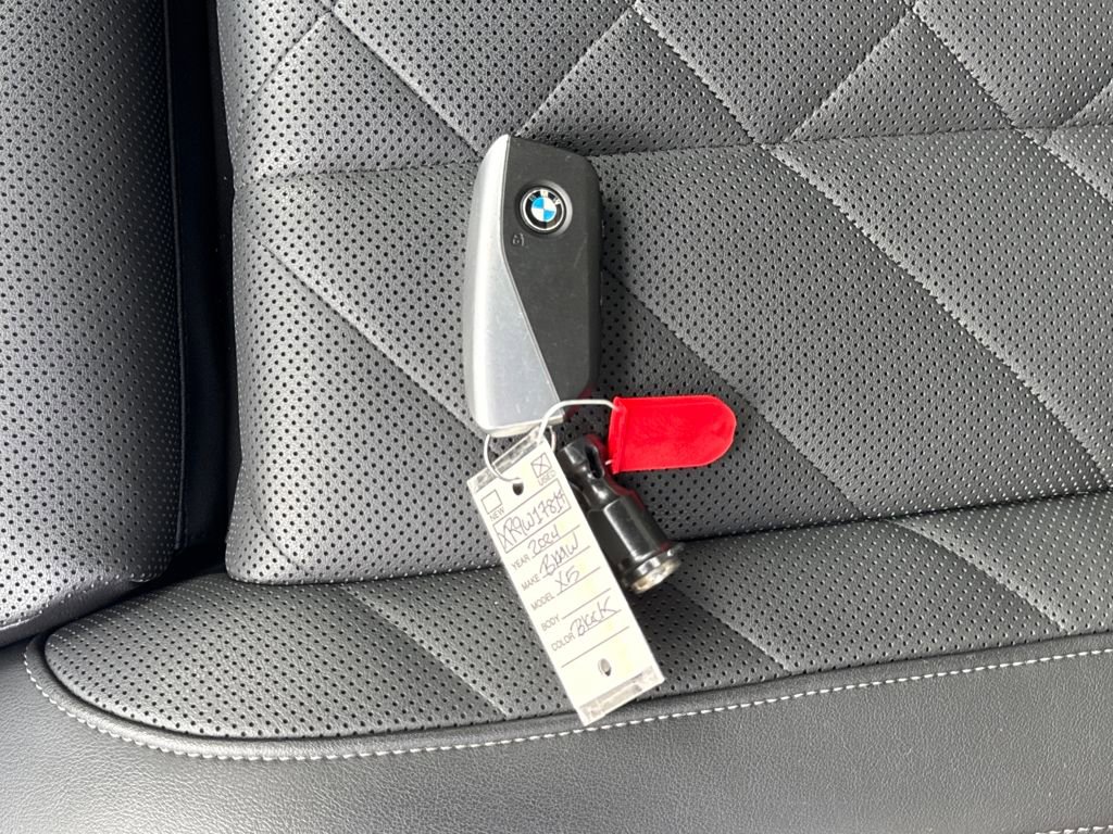 Used 2024 BMW X5 xDrive40i w/ Premium Package image 29