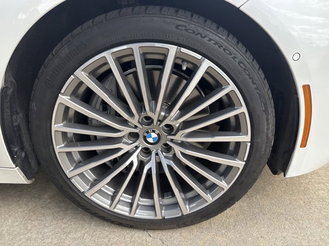 Used 2021 BMW 750i xDrive image 27