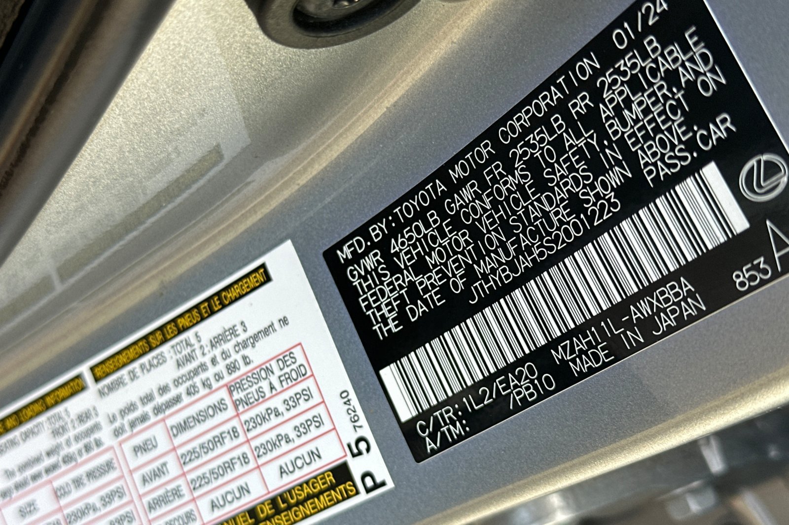 Certified 2025 Lexus UX 300h FWD image 22
