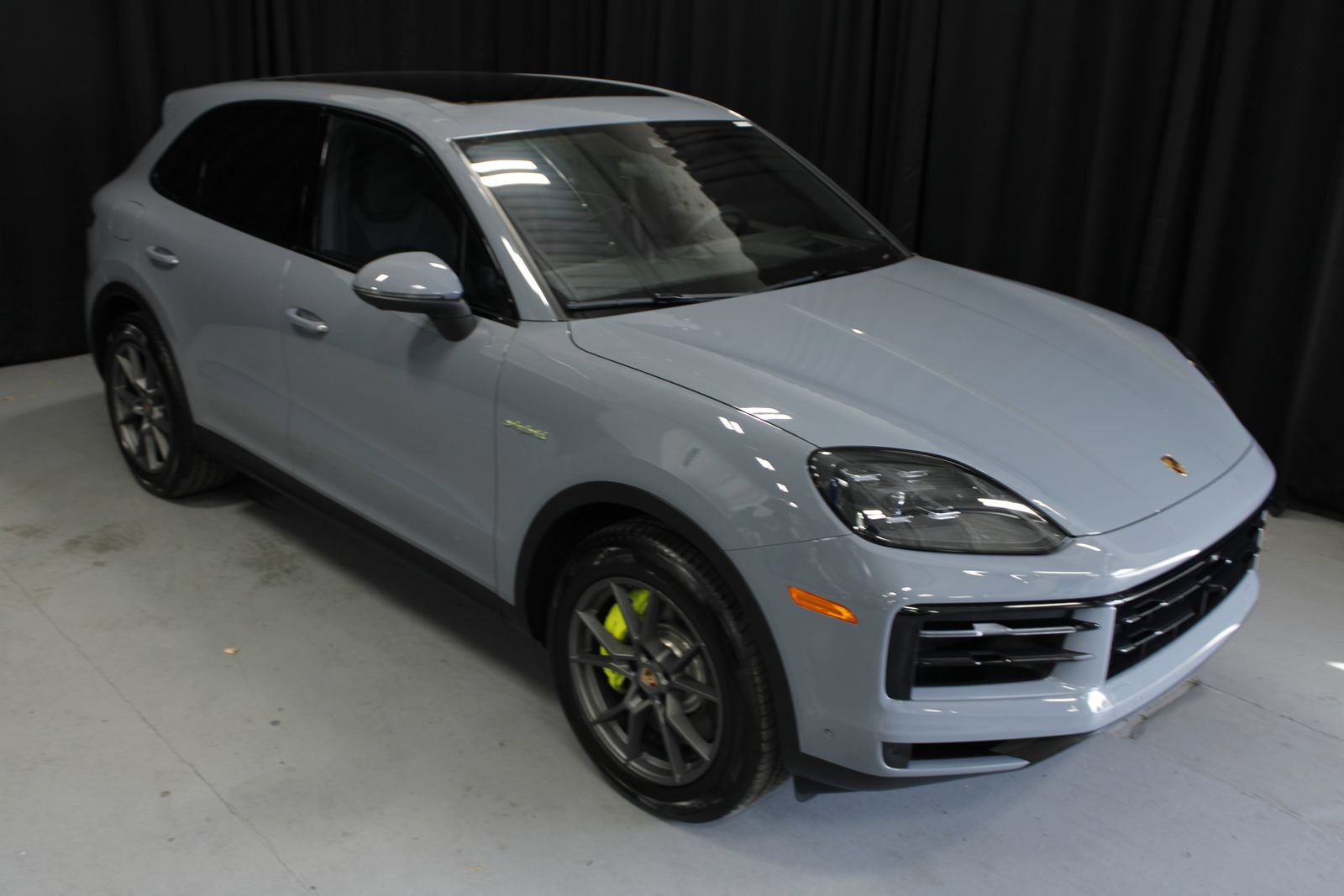 New 2026 Porsche Cayenne E-Hybrid AWD/4WD image 11