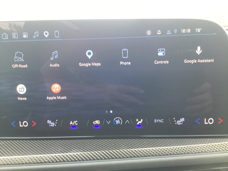 New 2027 Chevrolet Traverse Z71 w/ Enhanced Driving Package AWD/4WD image 40