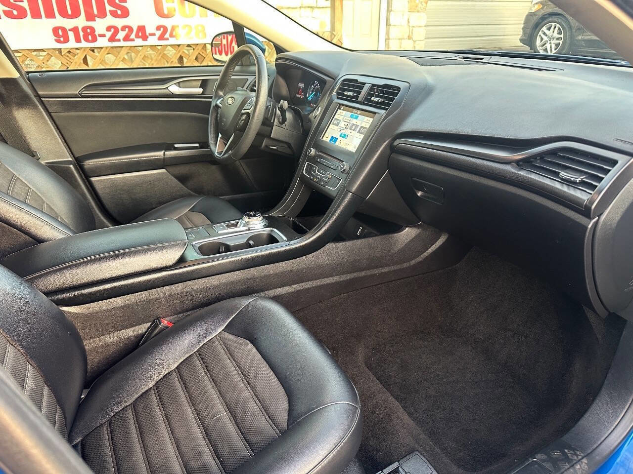 Used 2018 Ford Fusion SE w/ Equipment Group 201A image 10