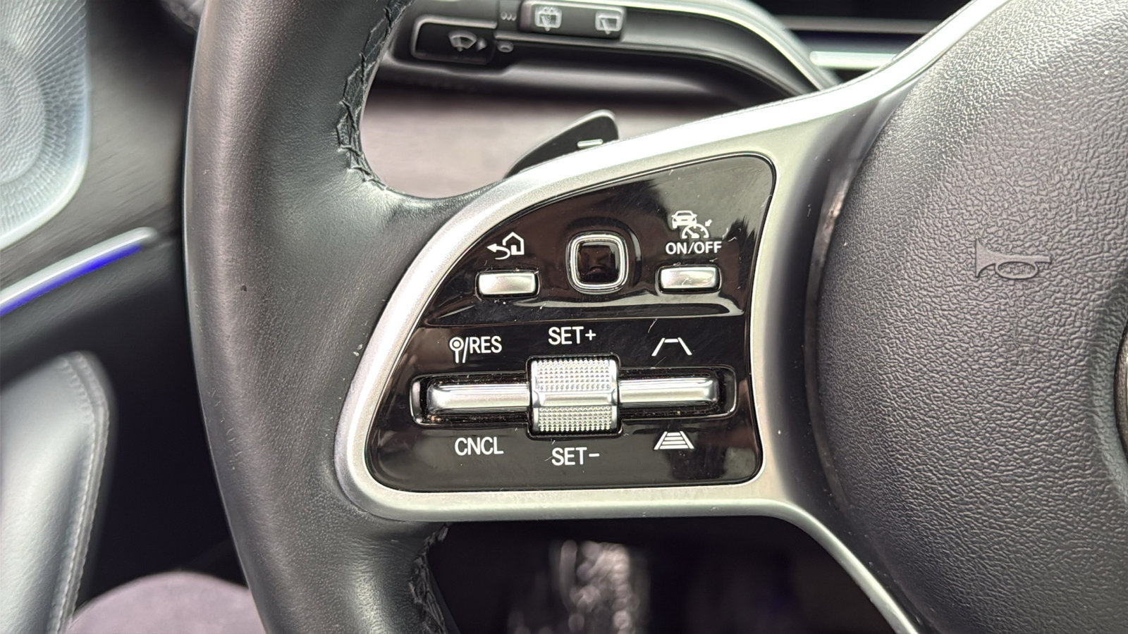 Used 2020 Mercedes-Benz GLS 450 4MATIC image 15