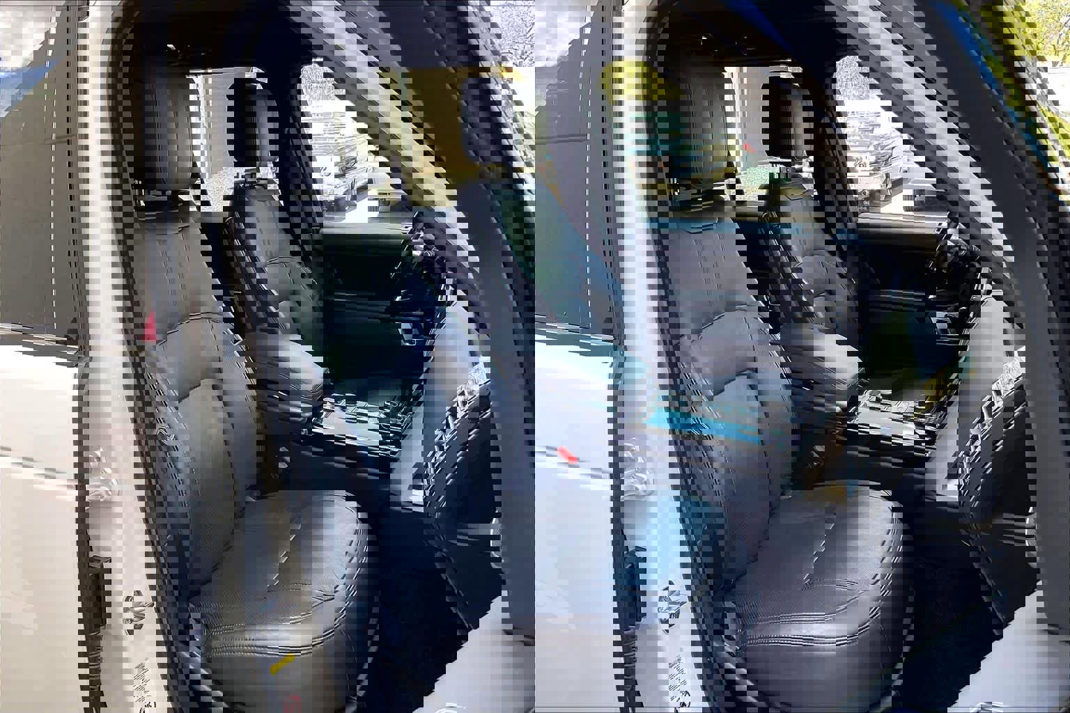 Used 2022 Land Rover Range Rover Westminster Edition image 9