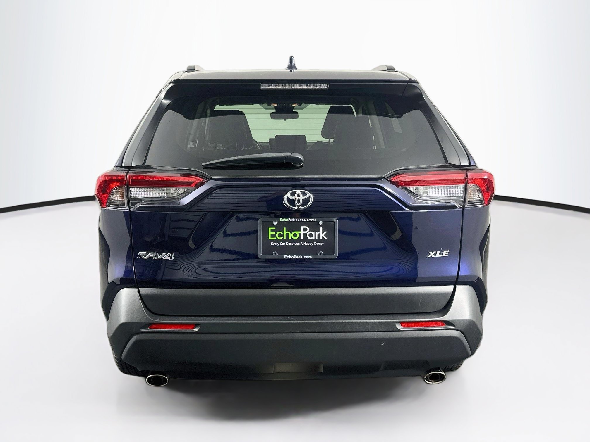 Used 2019 Toyota RAV4 XLE Premium FWD image 9