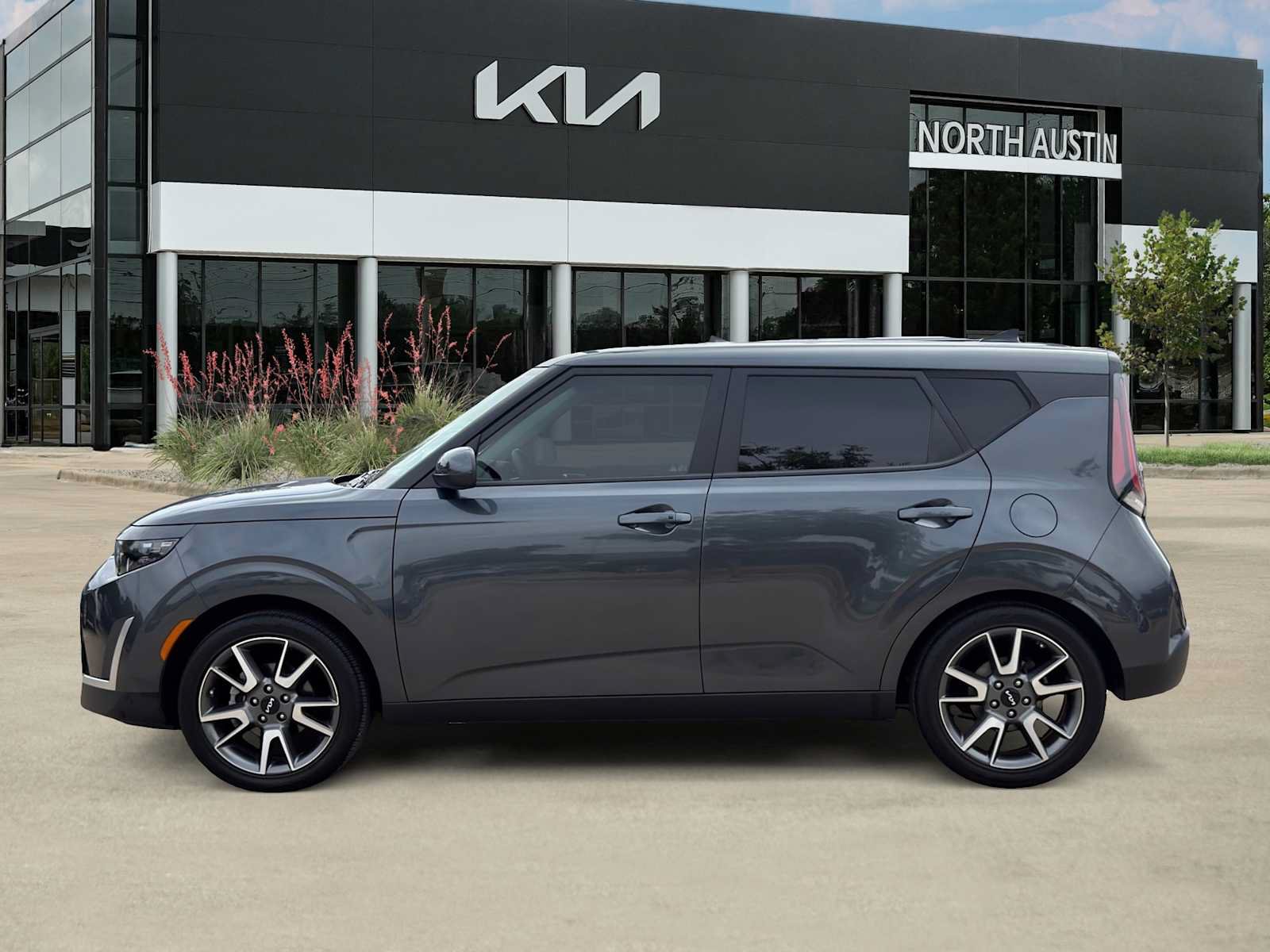 Certified 2024 Kia Soul EX w/ Option Group 015 FWD image 3