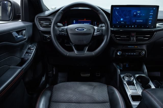 Used 2023 Ford Escape ST-Line w/ Tech Pack #1 FWD image 3
