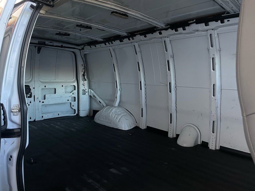 Used 2023 GMC Savana 2500 Extended w/ Driver Convenience Package image 21