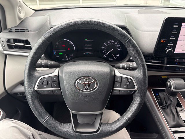 Used 2023 Toyota Sienna XLE w/ XLE Plus Package AWD/4WD image 14