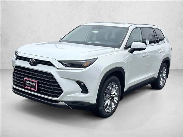 Used 2025 Toyota Grand Highlander AWD image 6