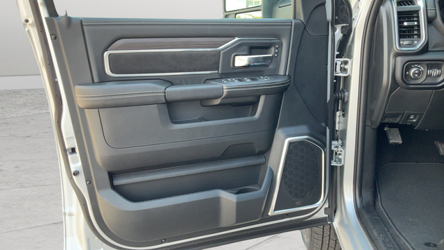 New 2027 RAM 3500 Laramie w/ Towing Technology Group AWD/4WD image 19