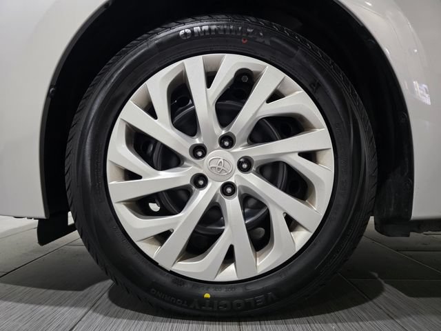 Used 2017 Toyota Corolla LE w/ Carpet Mat Package (TMS) FWD image 22