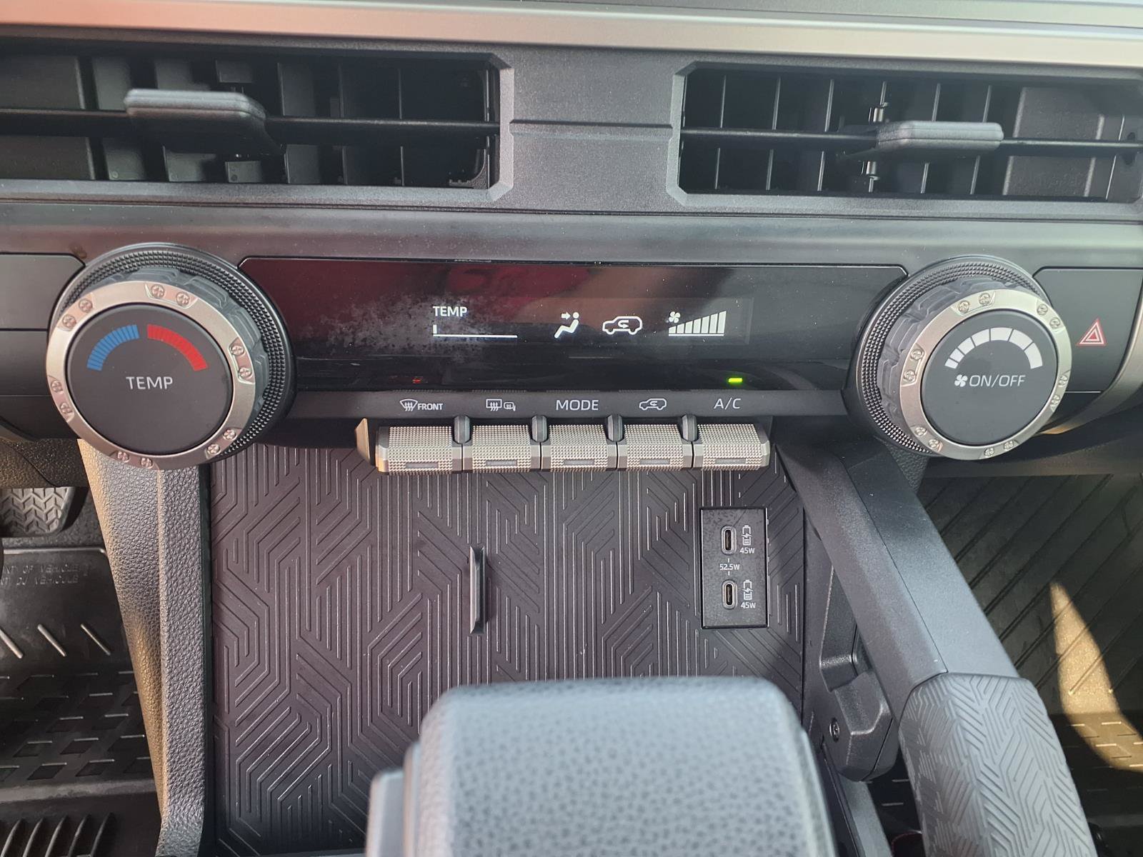 Used 2025 Toyota 4Runner SR5 AWD/4WD image 14